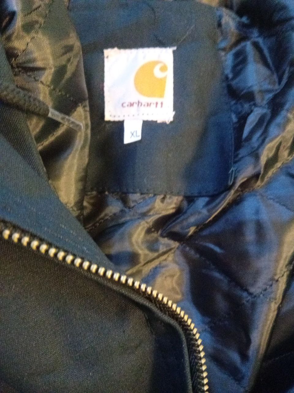Giacca Carhartt nera con cappuccio – Taglia XL